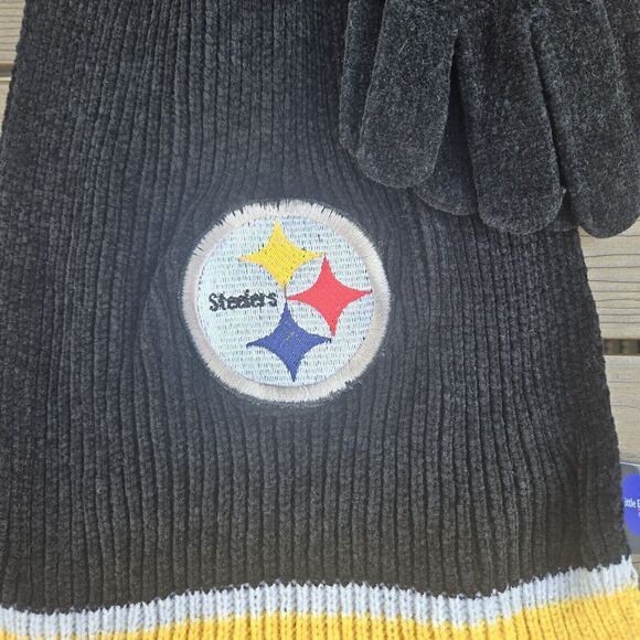 NFL Pittsburgh Steelers Scarf & Glove Gift Set 3 PC Set NEW - Picture 2 of 5